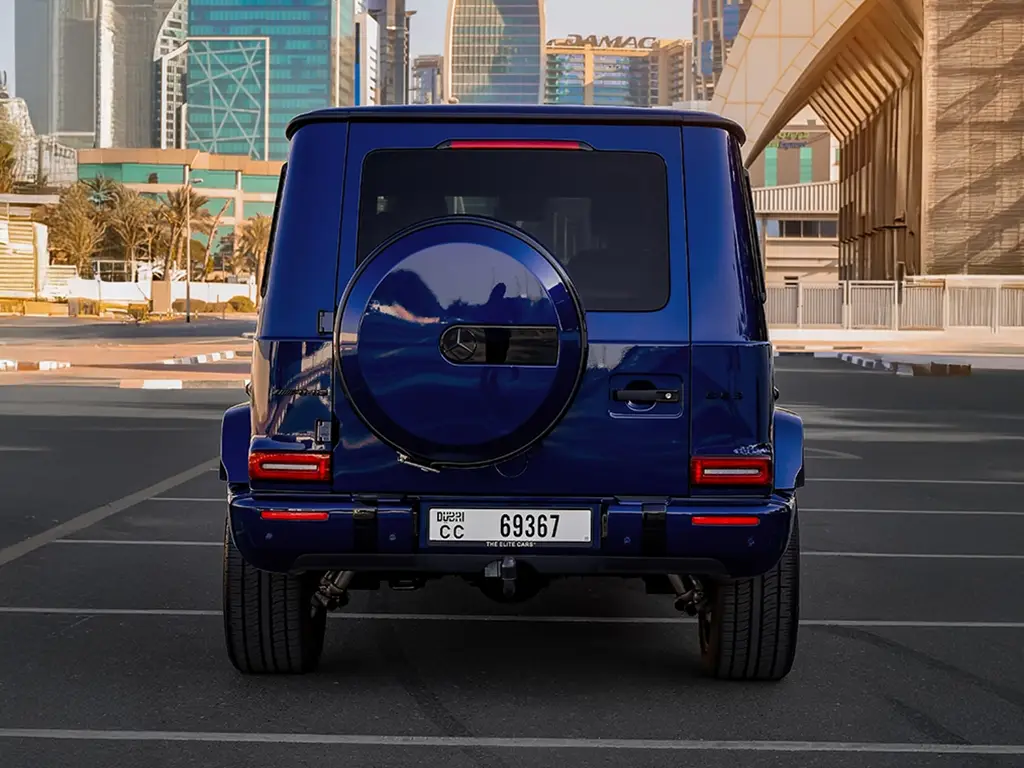 How to Pick the Best Luxury Car for Your Trip to Dubai