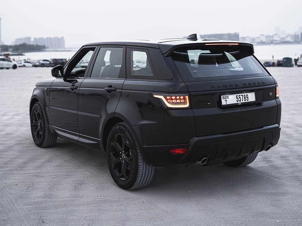 Range Rover Sport view 3