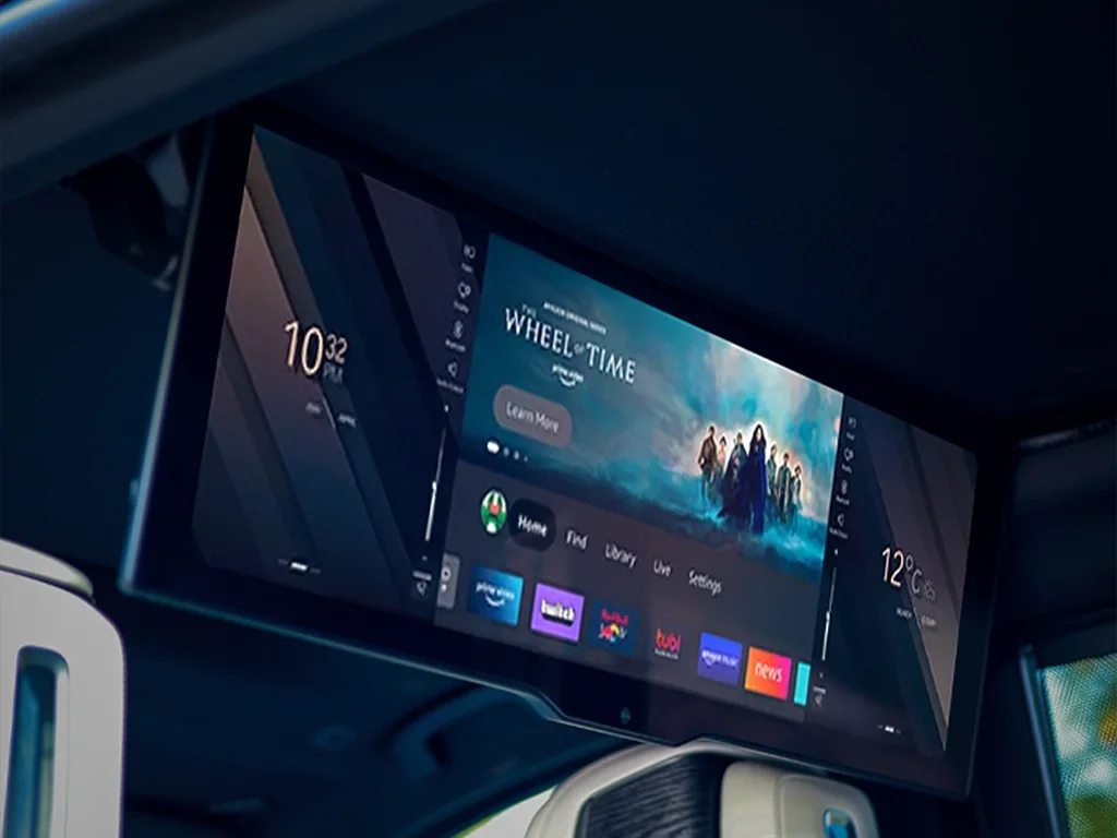 BMW 735i 2024 view 4