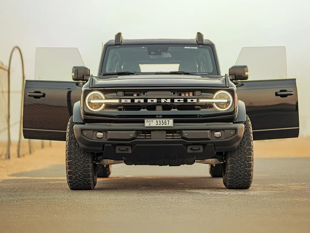 Ford Bronco Wildtrek view 3