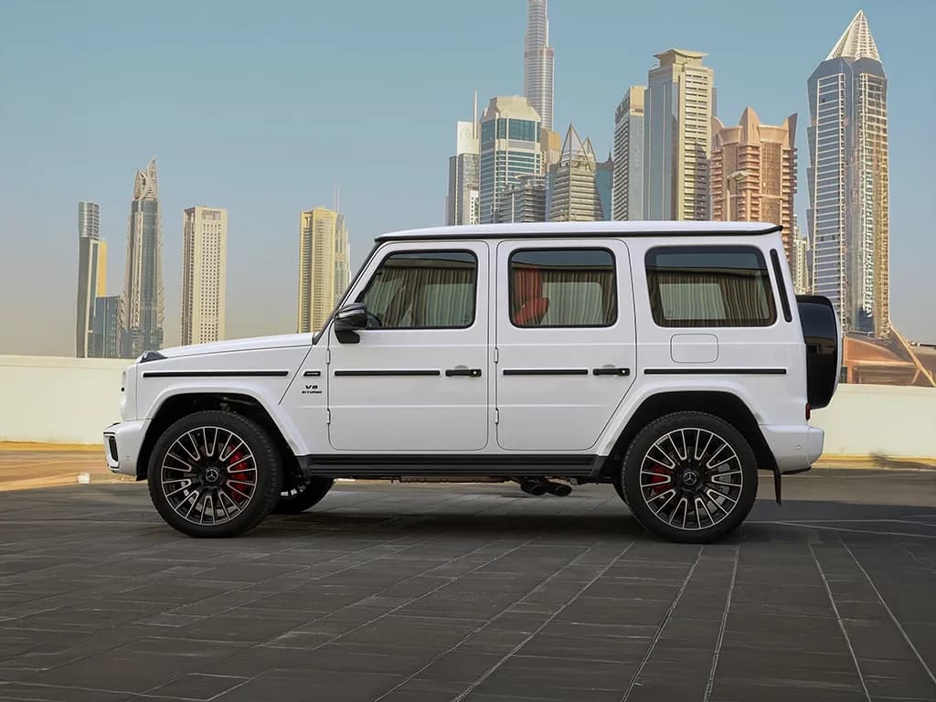 Mercedes_AMG G63 2025 view 3