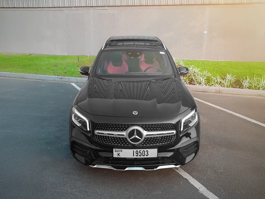 Mercedes Benz GLB 250 view 3