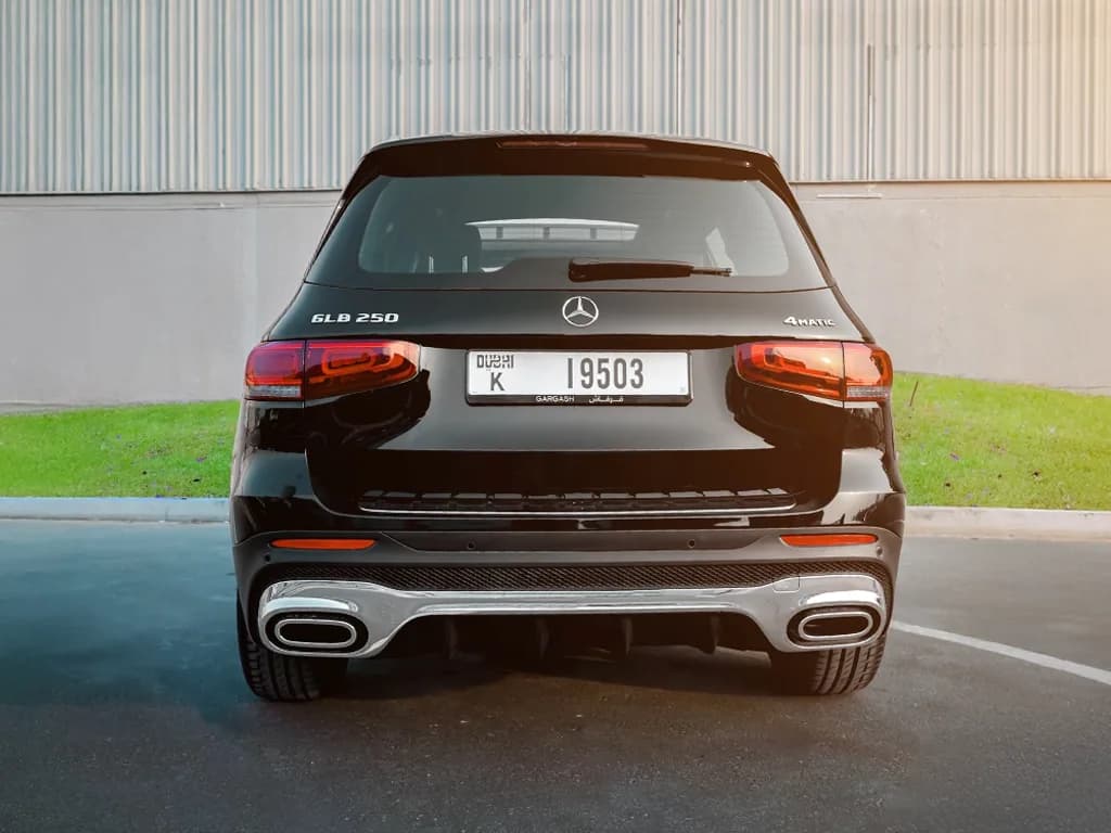 Mercedes Benz GLB 250 view 4