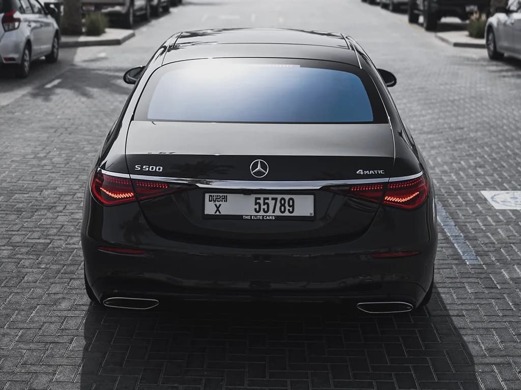 Mercedes Benz S500 view 4