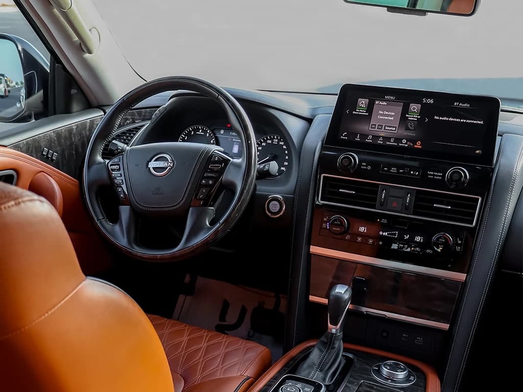 Nissan Patrol view 4