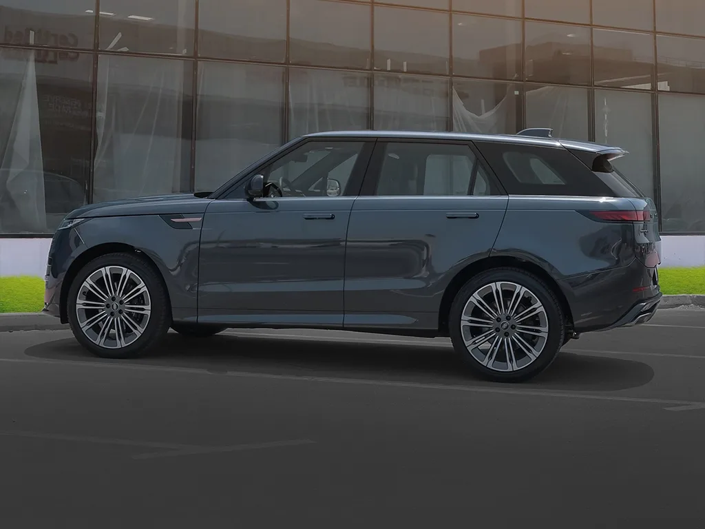 Range Rover Sport 2024 view 2