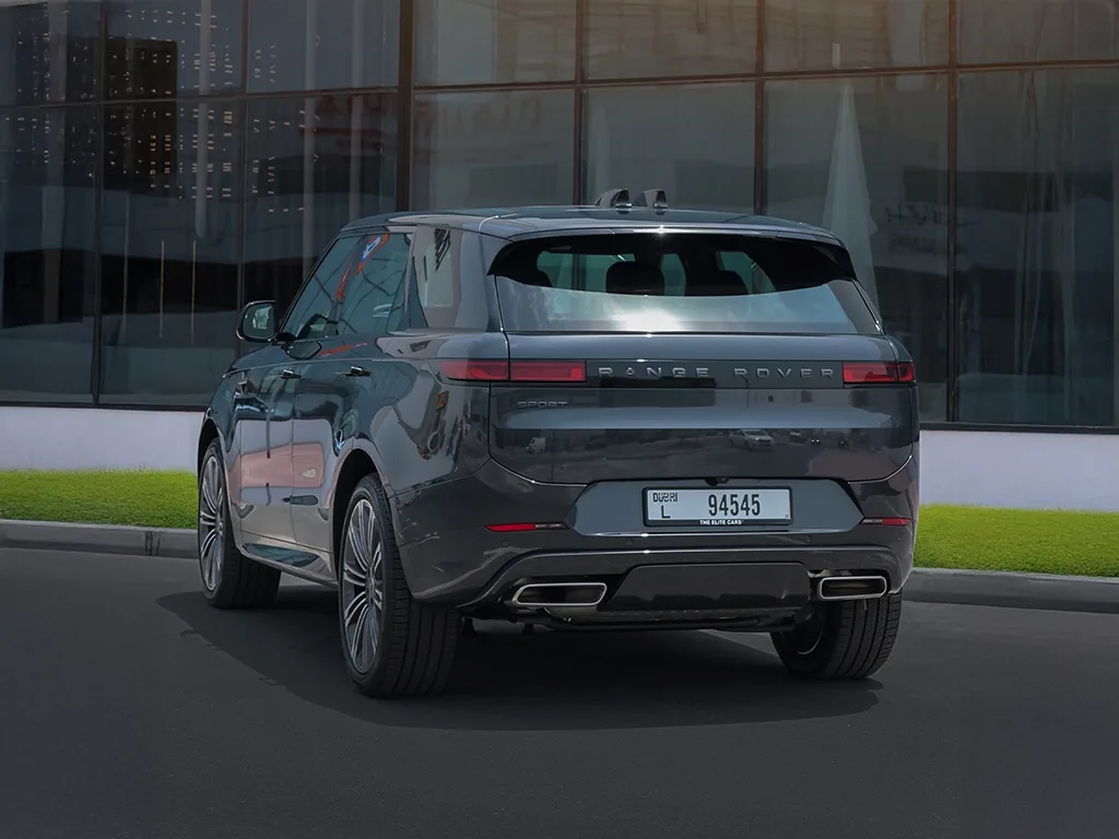 Range Rover Sport 2024 view 3