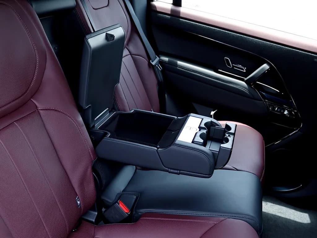 Range Rover Sport 2024 view 5