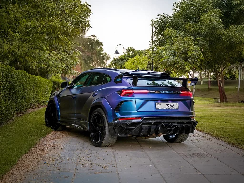 Lamborghini Urus Mansory view 3
