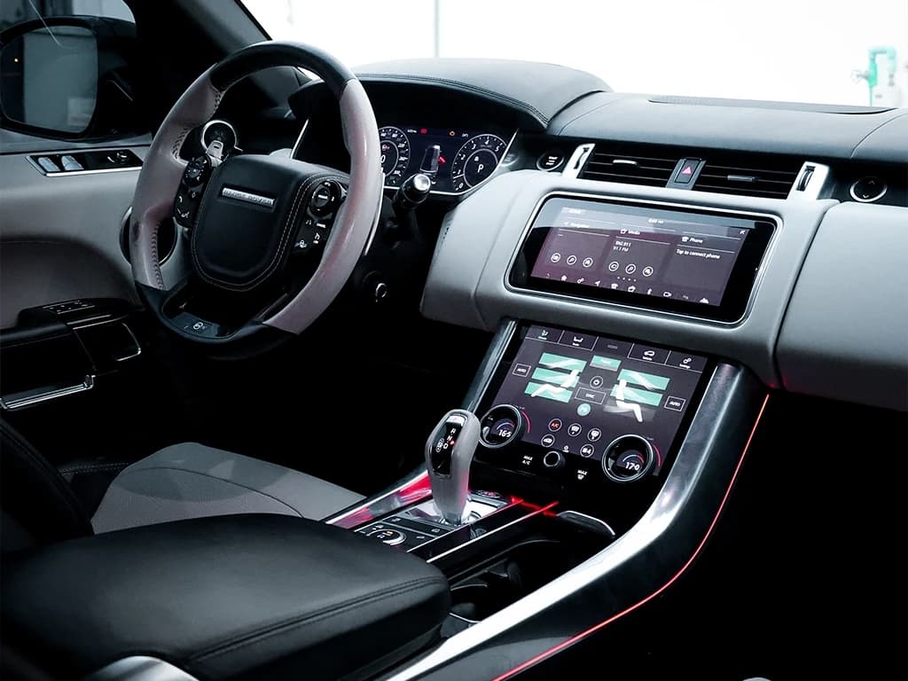 Range Rover Sport SVR Blue view 5