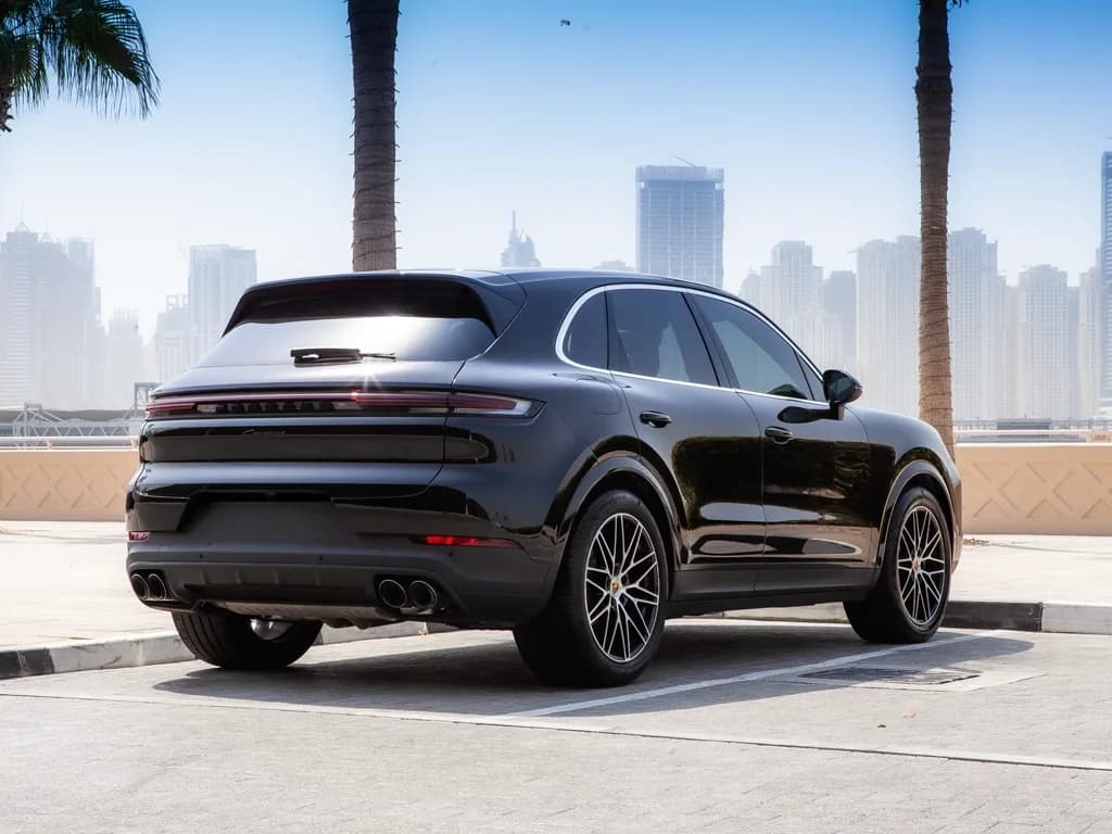 Porsche Cayenne view 4