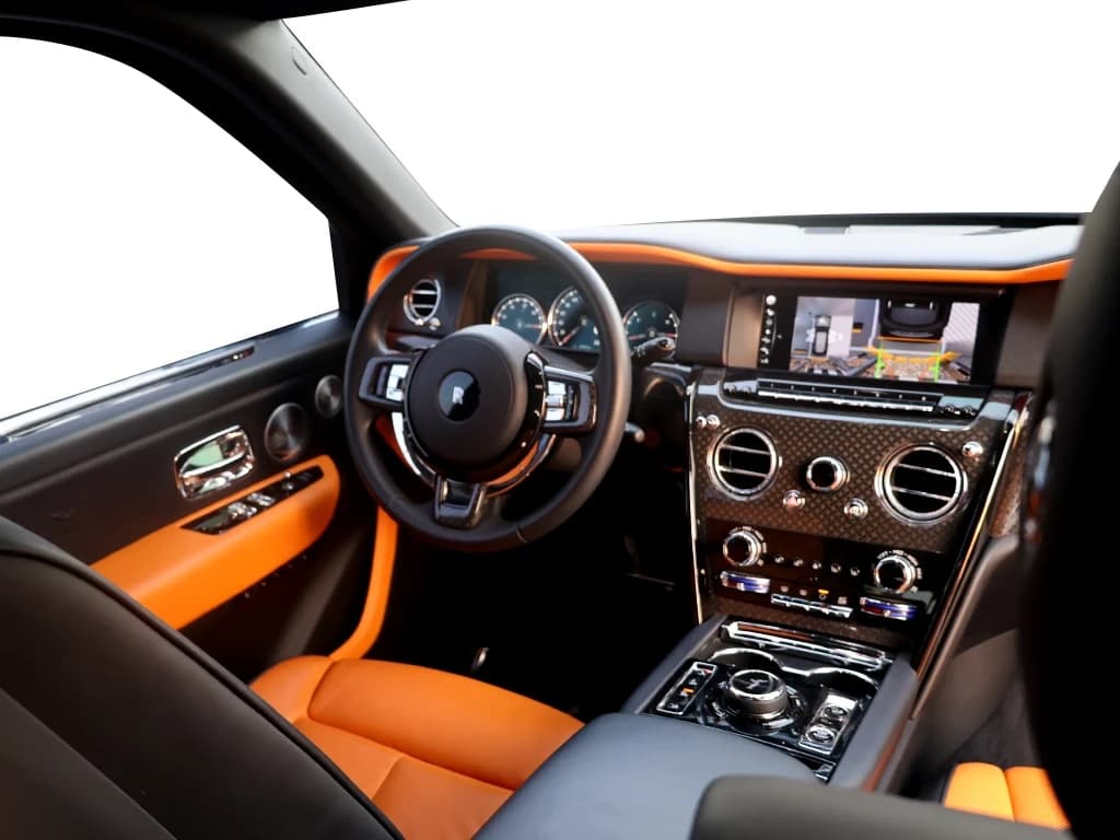 Rolls Royce Cullinan Black Badge view 5