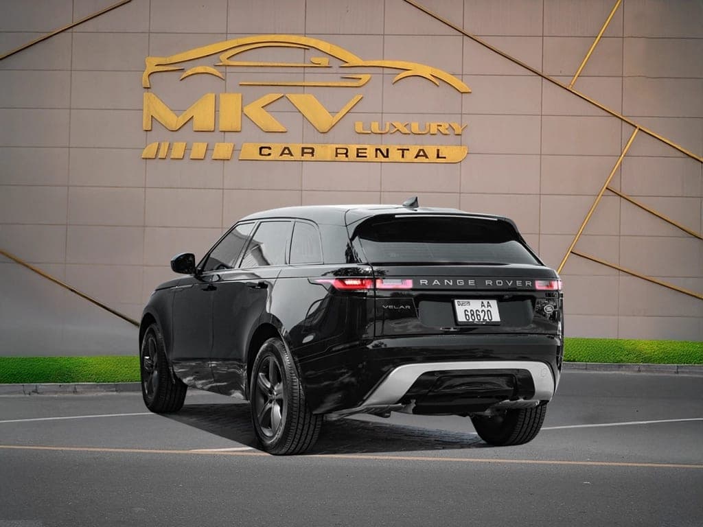 Range Rover Velar view 3
