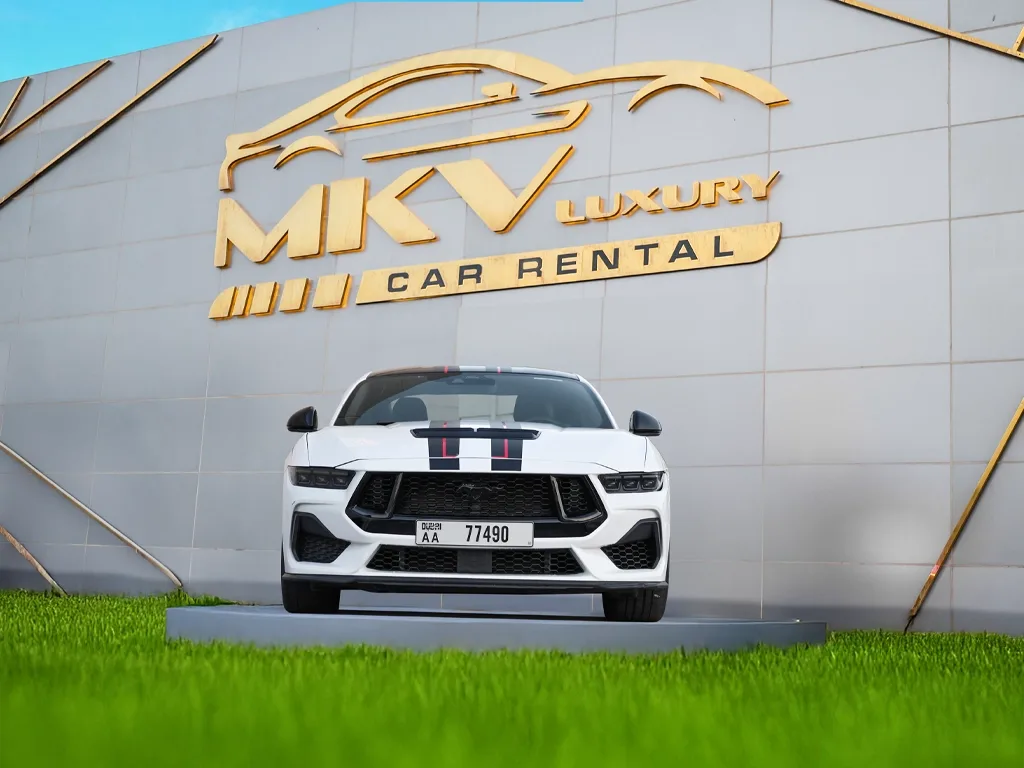 Ford Mustang GT Premium V8 2024 view 2