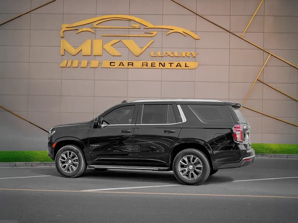 Chevrolet Tahoe 2024 view 2