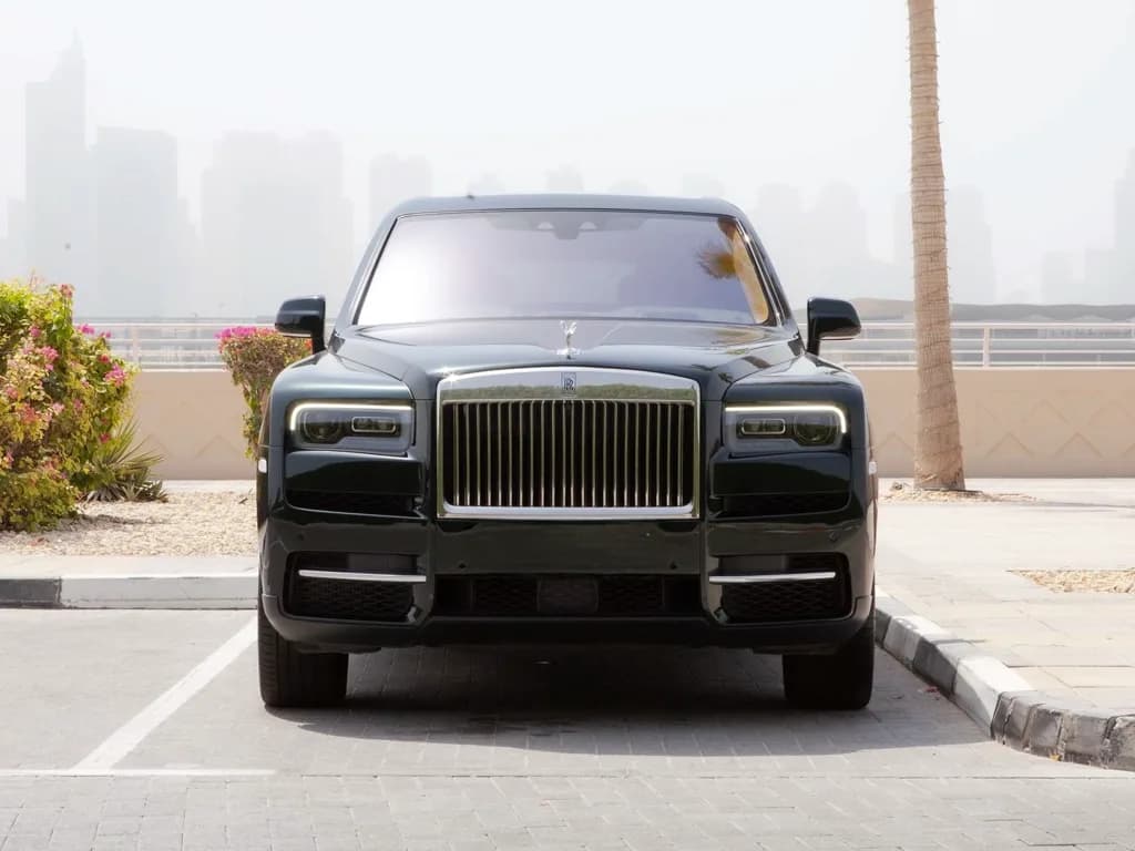 Rolls Royce Cullinan view 2